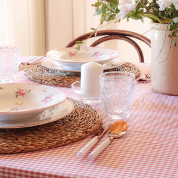 Piatti In Porcellana Floreale Rosa