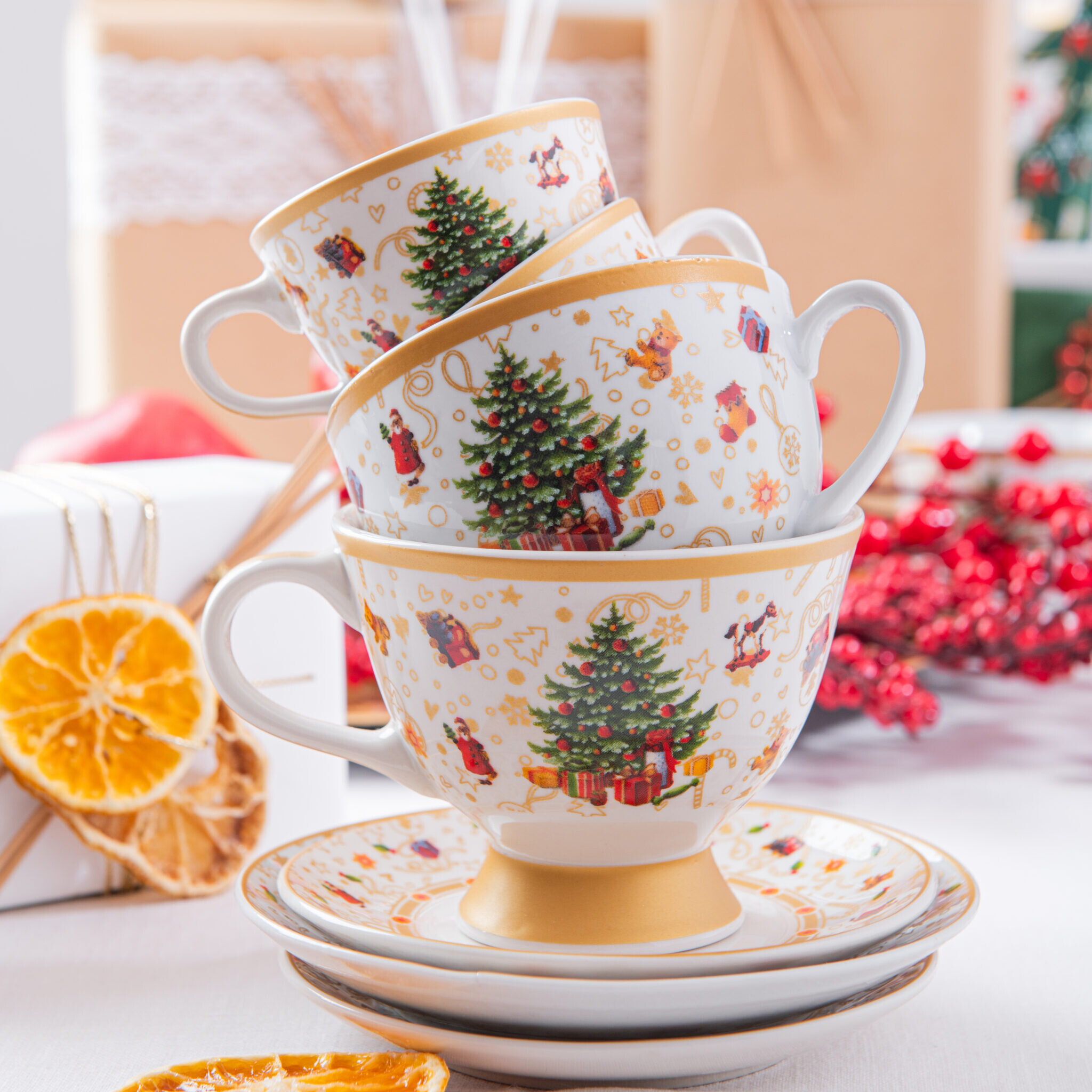 Tazza Christmas Tree Gold Con Piattino In Porcellana